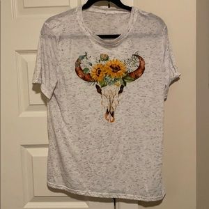 Bull skull top